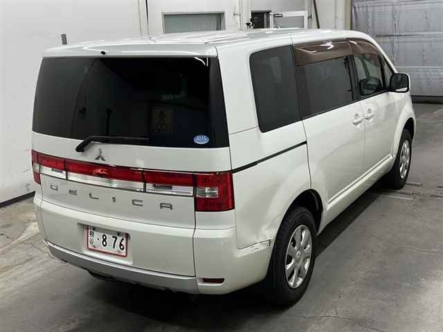 MITSUBISHI DELICA D5 2012