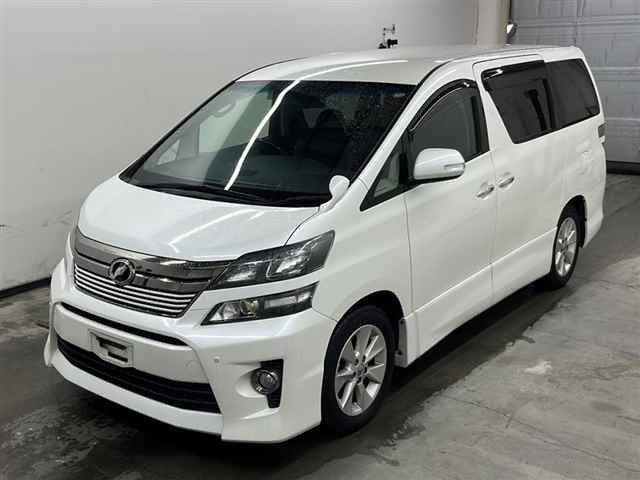 TOYOTA VELLFIRE 2013