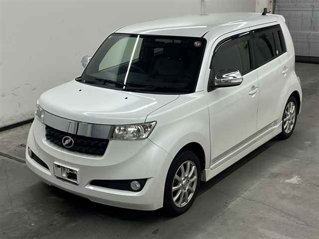 TOYOTA BB 2014