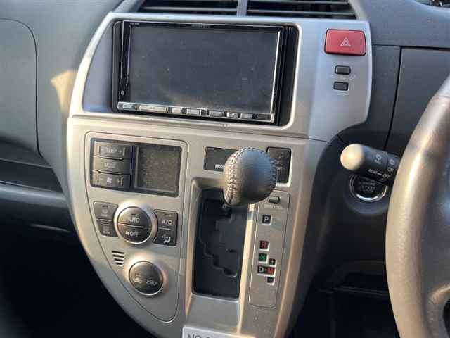 TOYOTA RACTIS 2010