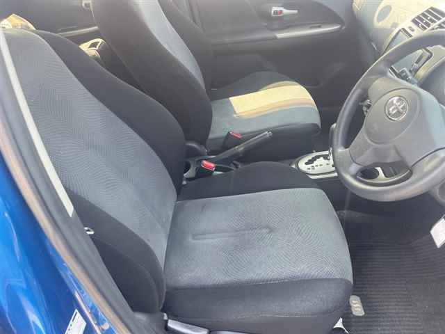 TOYOTA IST 2013