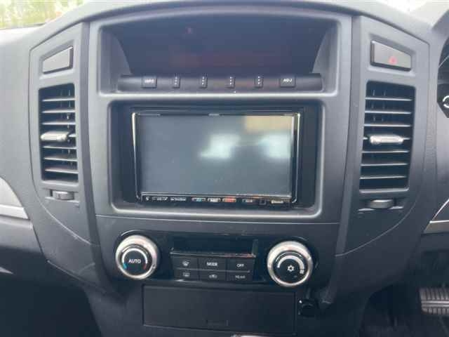 MITSUBISHI PAJERO 2010