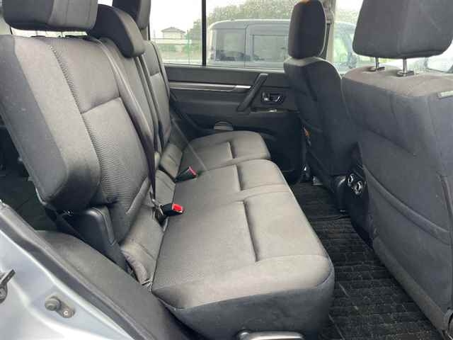 MITSUBISHI PAJERO 2010