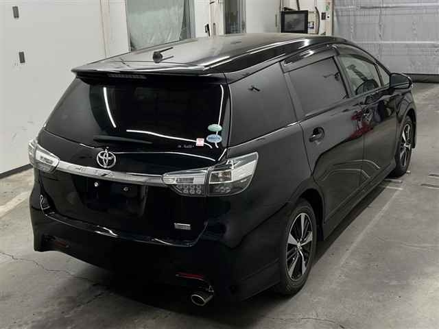 TOYOTA WISH 2016