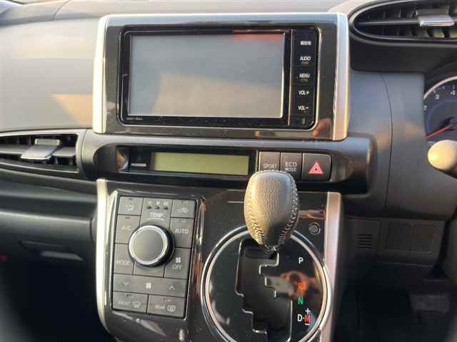 TOYOTA WISH 2016