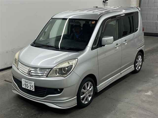 MITSUBISHI DELICA D2 2014