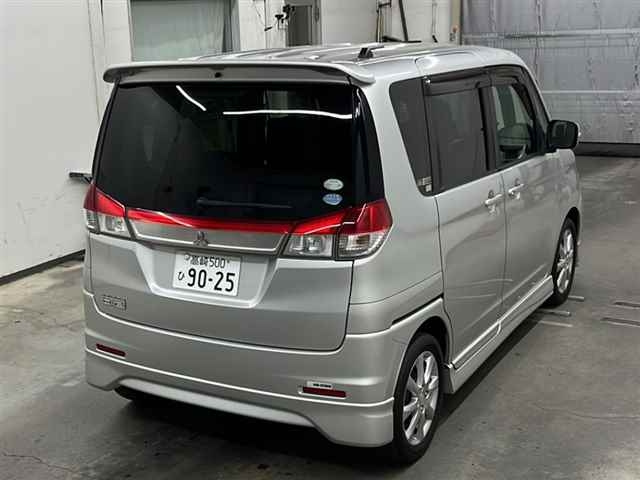 MITSUBISHI DELICA D2 2014