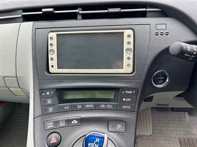 TOYOTA PRIUS 2010