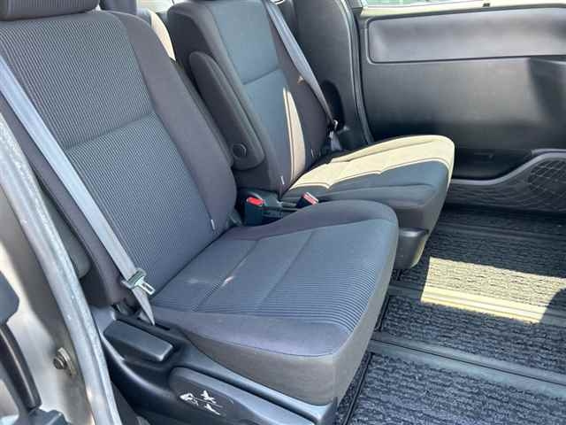 TOYOTA NOAH 2016