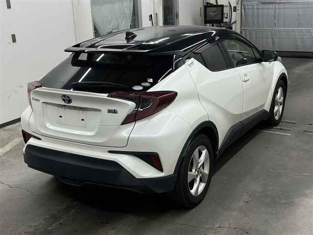 TOYOTA C-HR 2019