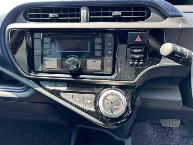 TOYOTA AQUA 2016