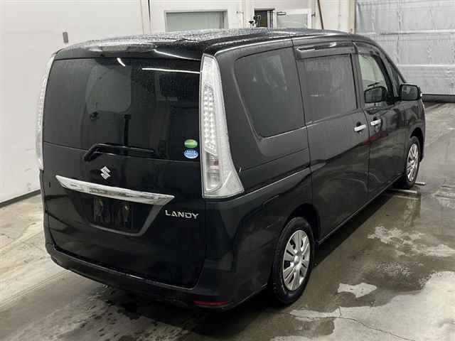 SUZUKI LANDY 2014