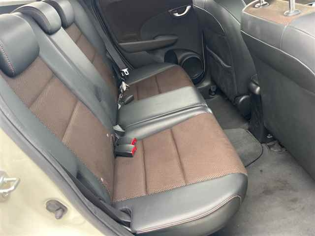 HONDA FIT SHUTTLE 2012