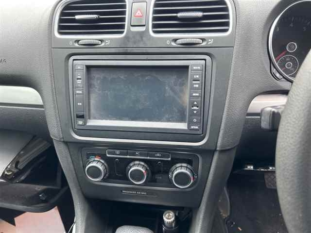 VOLKSWAGEN GOLF 2010