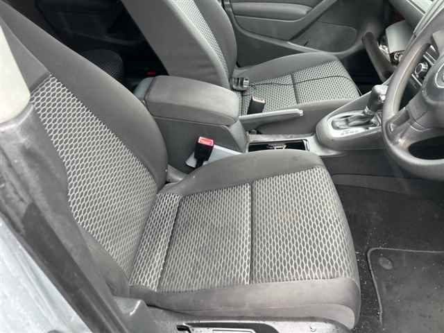 VOLKSWAGEN GOLF 2010