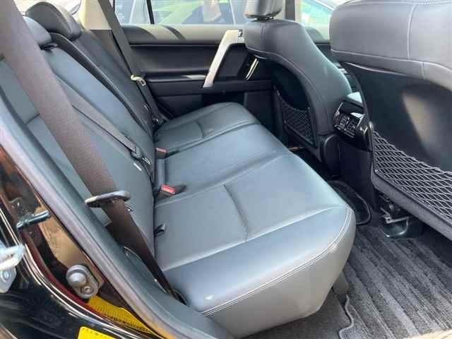 TOYOTA LAND CRUISER PRADO 2021