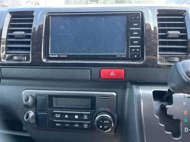 TOYOTA HIACE VAN 2022