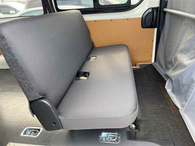 TOYOTA HIACE VAN 2019
