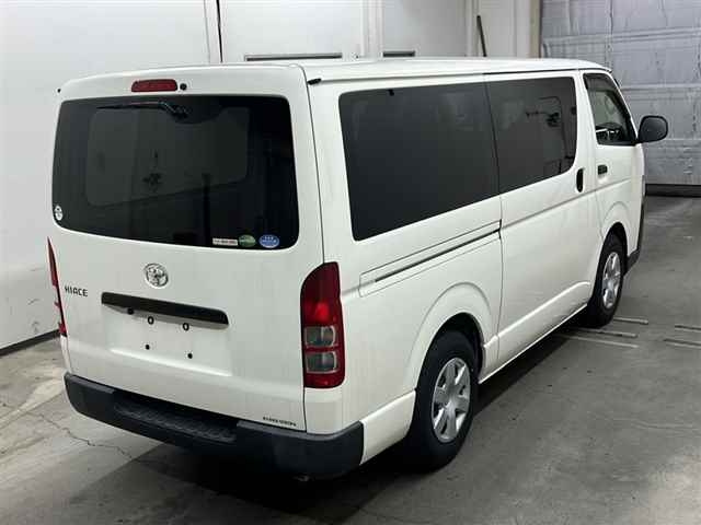TOYOTA HIACE VAN 2019