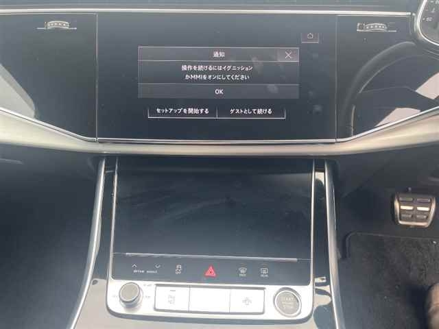 AUDI Q7 2021