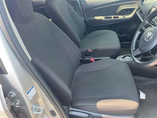 TOYOTA VITZ 2017