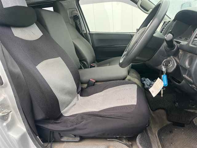 TOYOTA HIACE VAN 2014