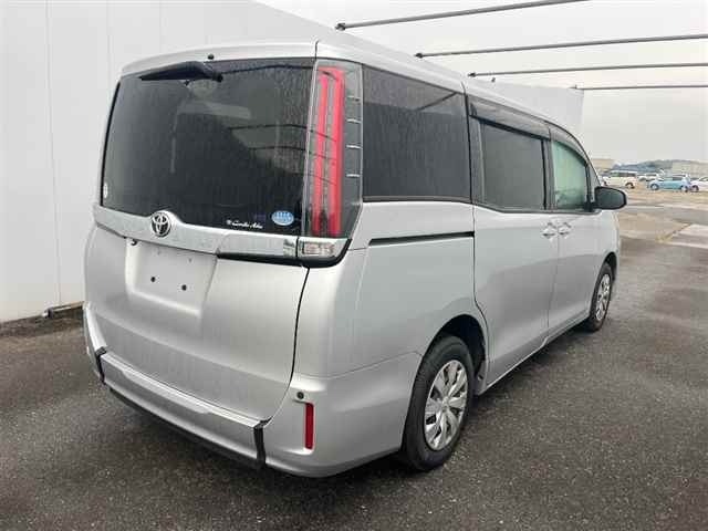 TOYOTA NOAH 2020