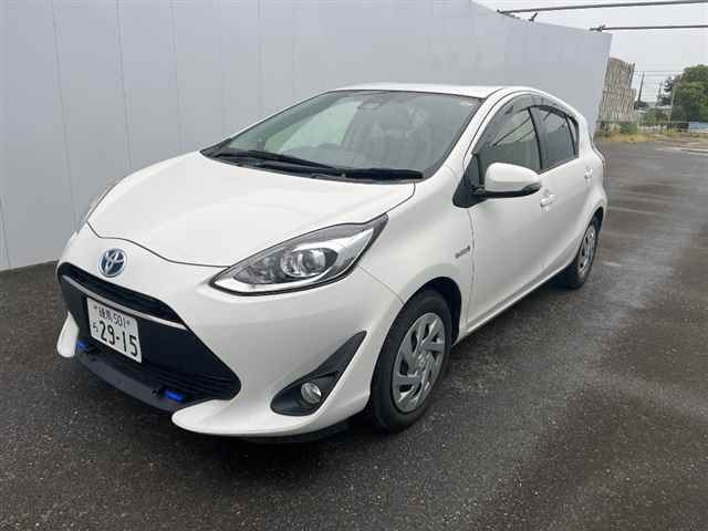 TOYOTA AQUA 2018
