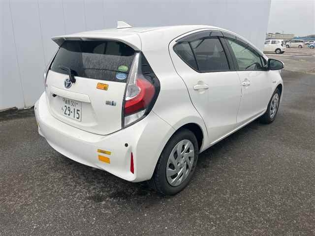 TOYOTA AQUA 2018