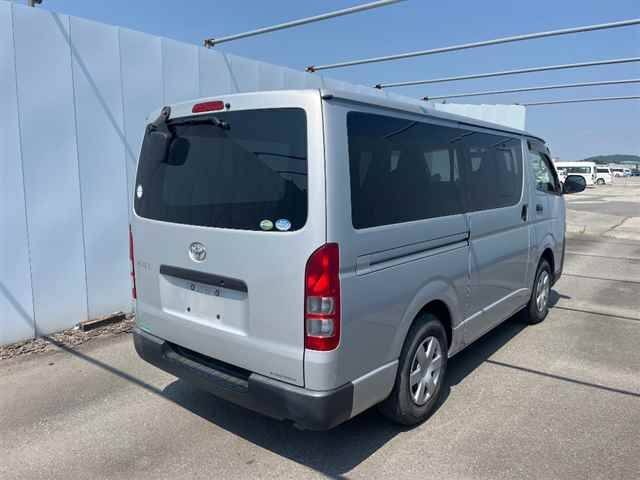 TOYOTA HIACE VAN 2015