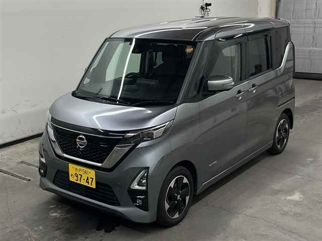 NISSAN ROOX 2021