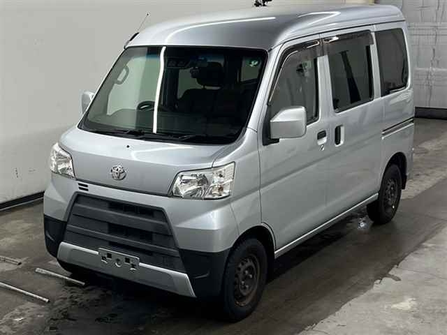 TOYOTA PIXIS VAN 2018