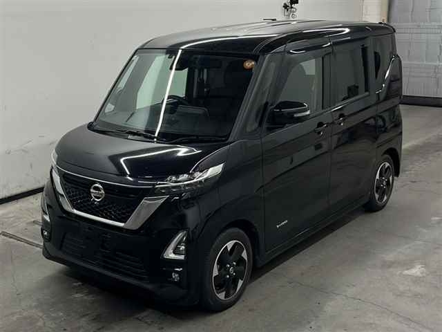 NISSAN ROOX 2021