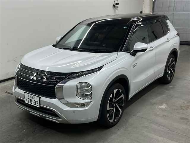 MITSUBISHI OUTLANDER PHEV 2023