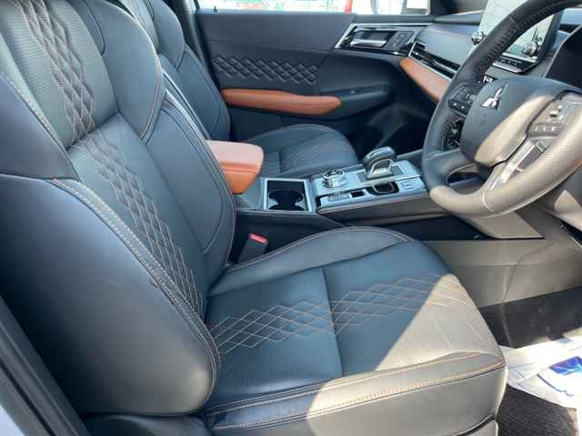 MITSUBISHI OUTLANDER PHEV 2023