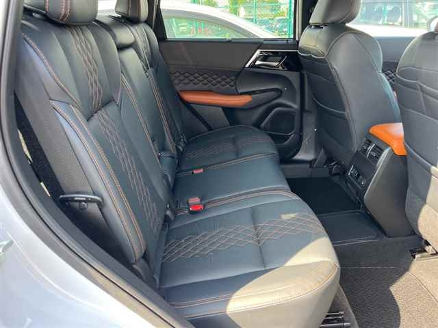 MITSUBISHI OUTLANDER PHEV 2023