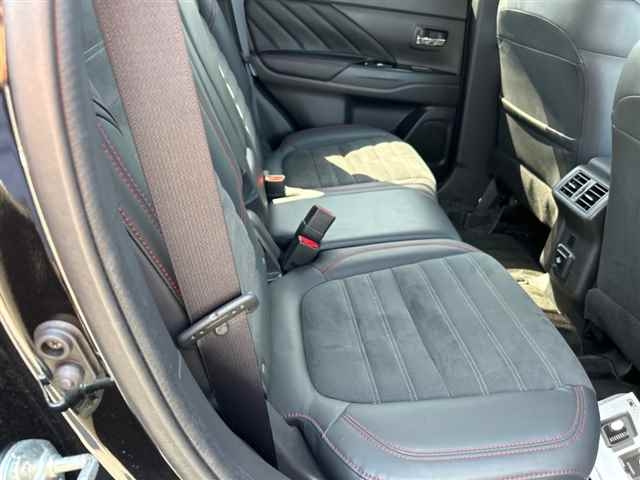MITSUBISHI OUTLANDER PHEV 2021