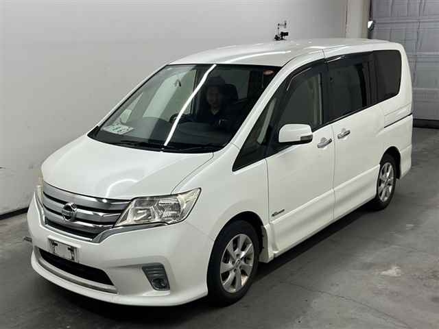 NISSAN SERENA 2013