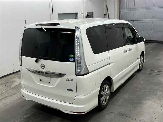 NISSAN SERENA 2013