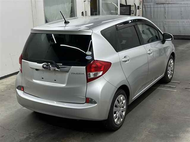 SUBARU TREZIA 2011