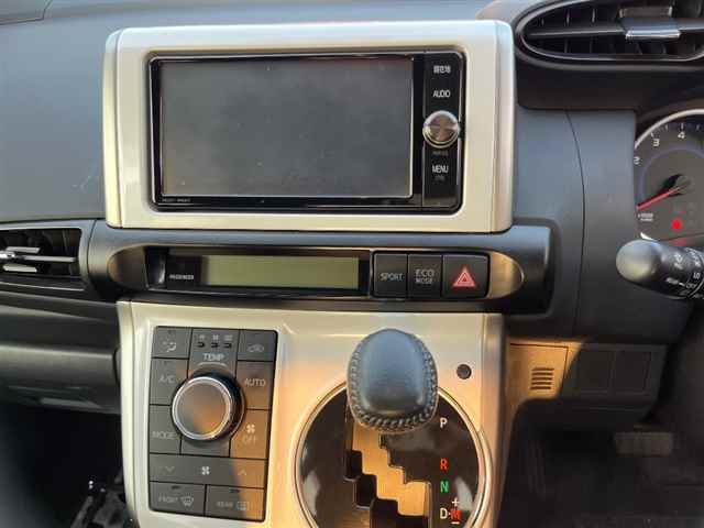 TOYOTA WISH 2017