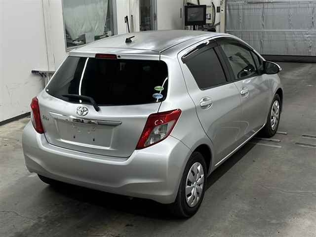 TOYOTA VITZ 2014