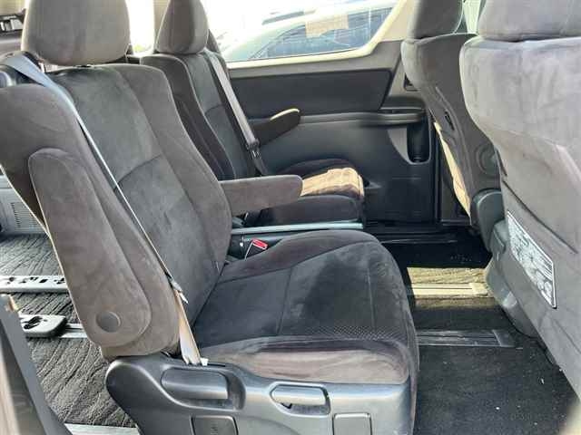 TOYOTA VELLFIRE 2010
