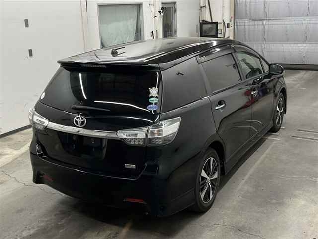 TOYOTA WISH 2016