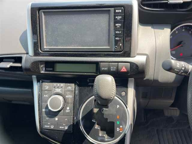 TOYOTA WISH 2016