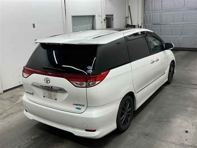 TOYOTA ESTIMA 2011