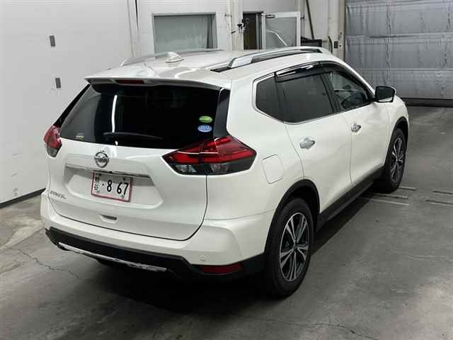 NISSAN X-TRAIL 2018