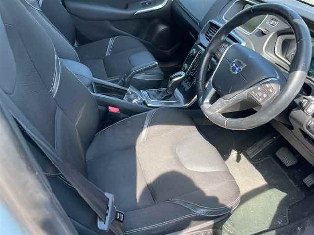 VOLVO V40 2014