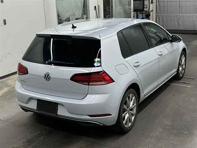 VOLKSWAGEN GOLF 2018