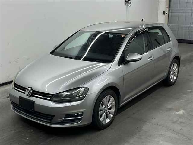 VOLKSWAGEN GOLF 2015